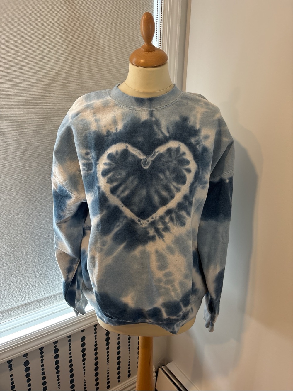 Urban Outfitters Blue Tie-Dye Heart Crewneck Sweatshirt